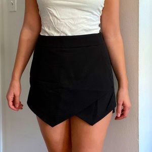 Aqua Bloomingdales Skort Black NWT